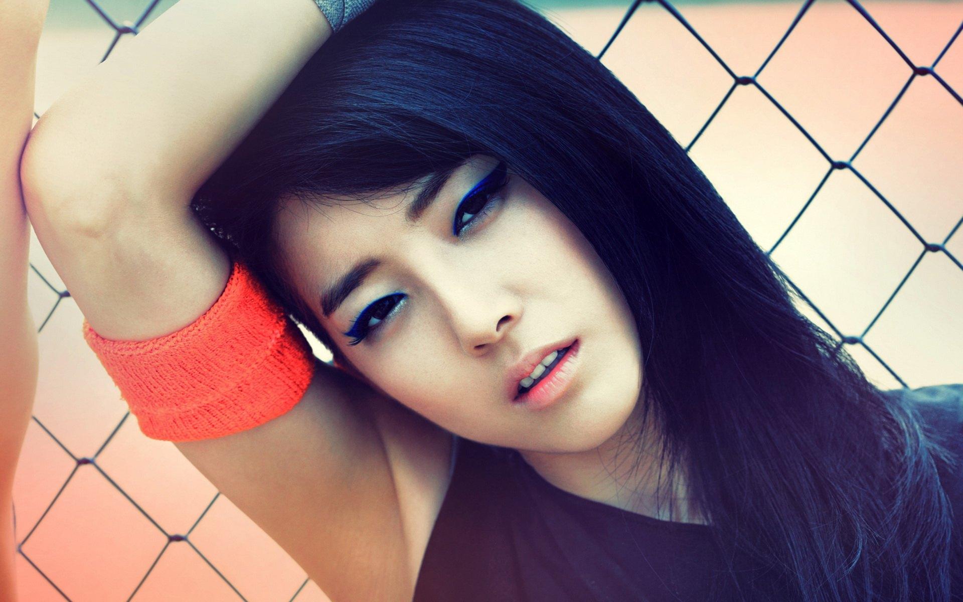性感撩发高鼻子的韩国美女高清手机壁纸-美女-3g壁纸