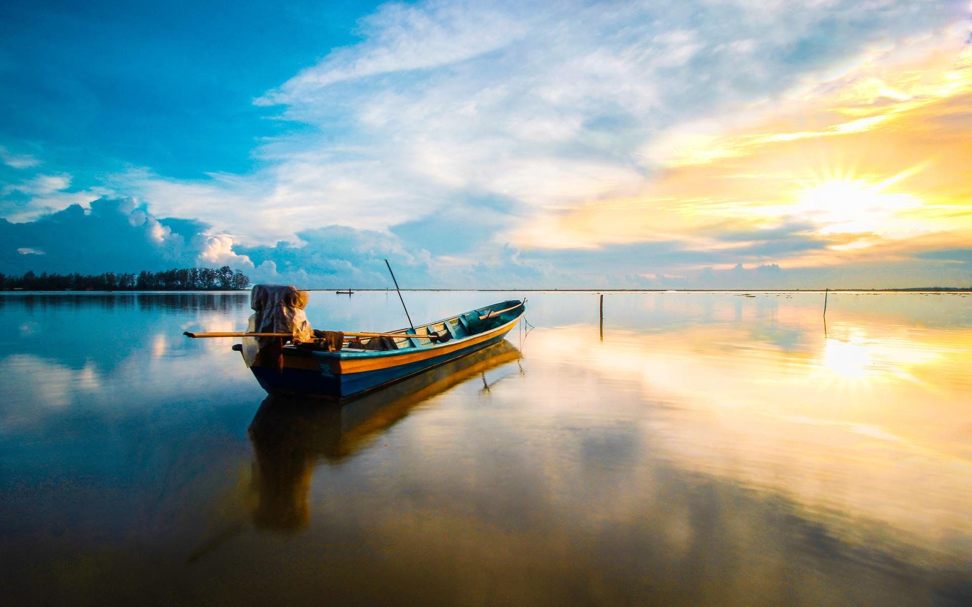 泸沽湖的船系列之三|摄影|风光|中国艺名 - 原创作品 - 站酷 (ZCOOL)
