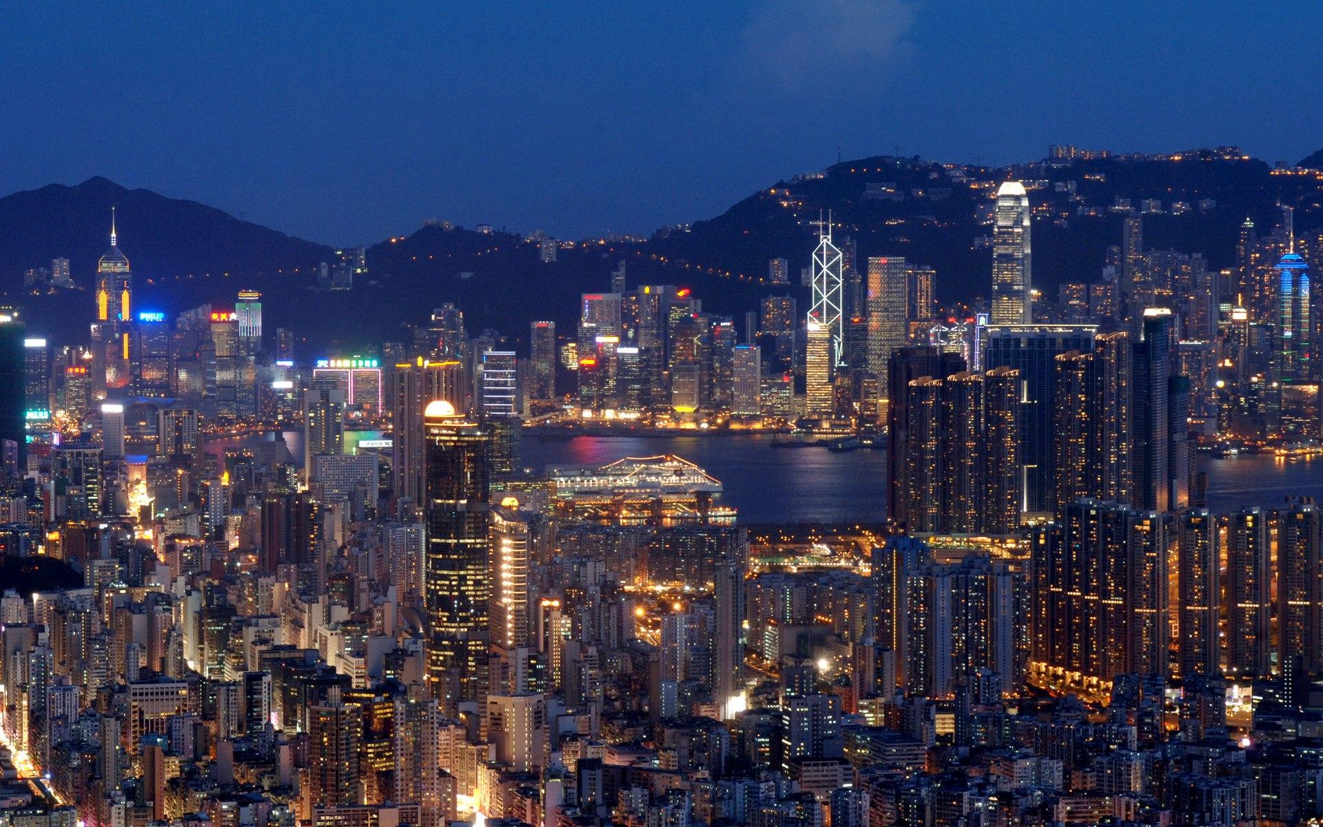 HongKong_Sunset_视频：香港的延时摄影 (© Banana Republic Images/Shutterstock)
