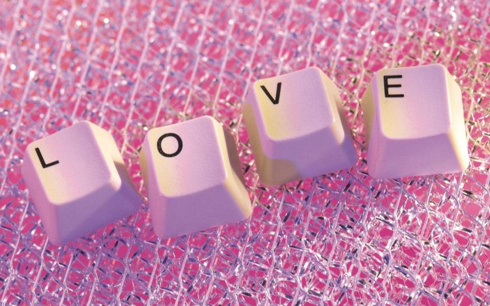 浪漫爱情love键盘桌面壁纸