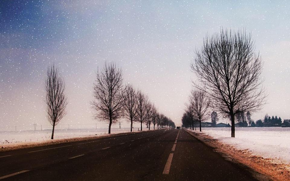 冬季小清新公路风景桌面壁纸