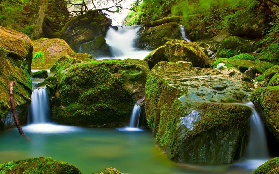 溪流瀑布自然美景高清壁纸下载