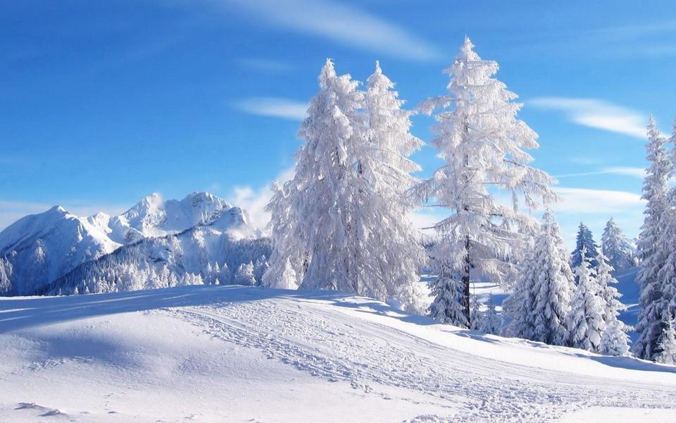 高山雪景高清桌面壁纸