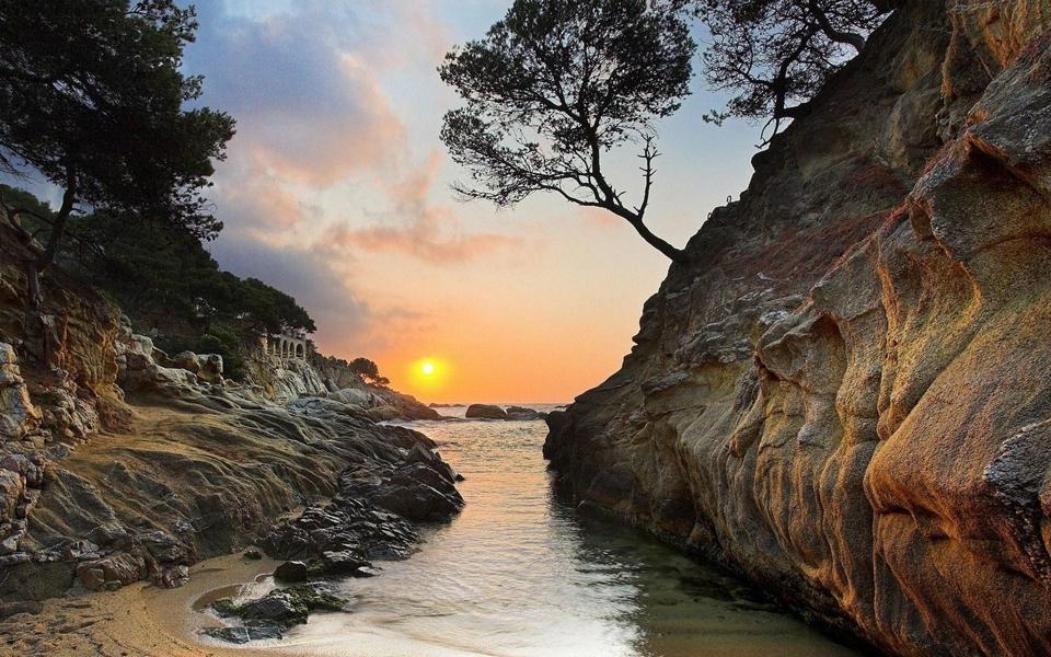 黄昏海岸风景桌面壁纸