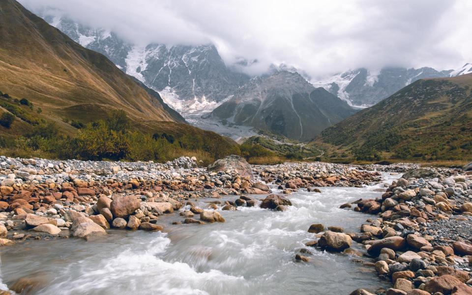 山谷中的河流图片风景桌面壁纸