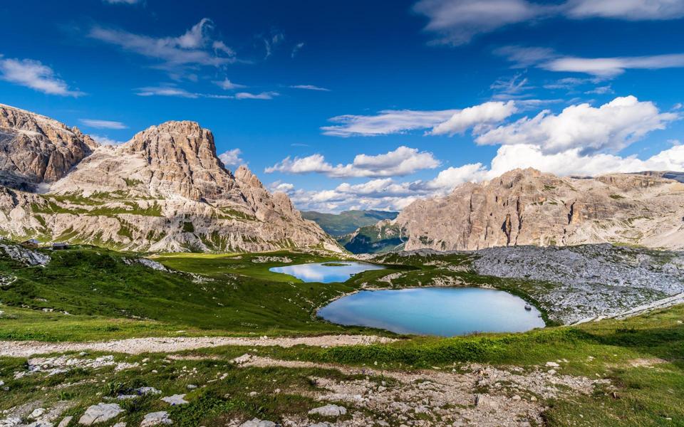 青山湖泊自然风景高清图片壁纸