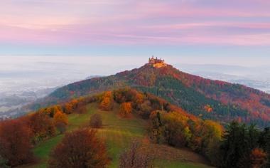 秋天的城堡自然风景壁纸