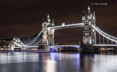 英国伦敦著名建筑塔桥夜景壁纸