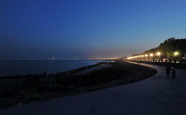 夜晚海边唯美风景桌面壁纸