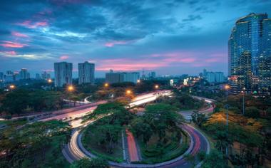 美丽的城市车流夜景高清壁纸